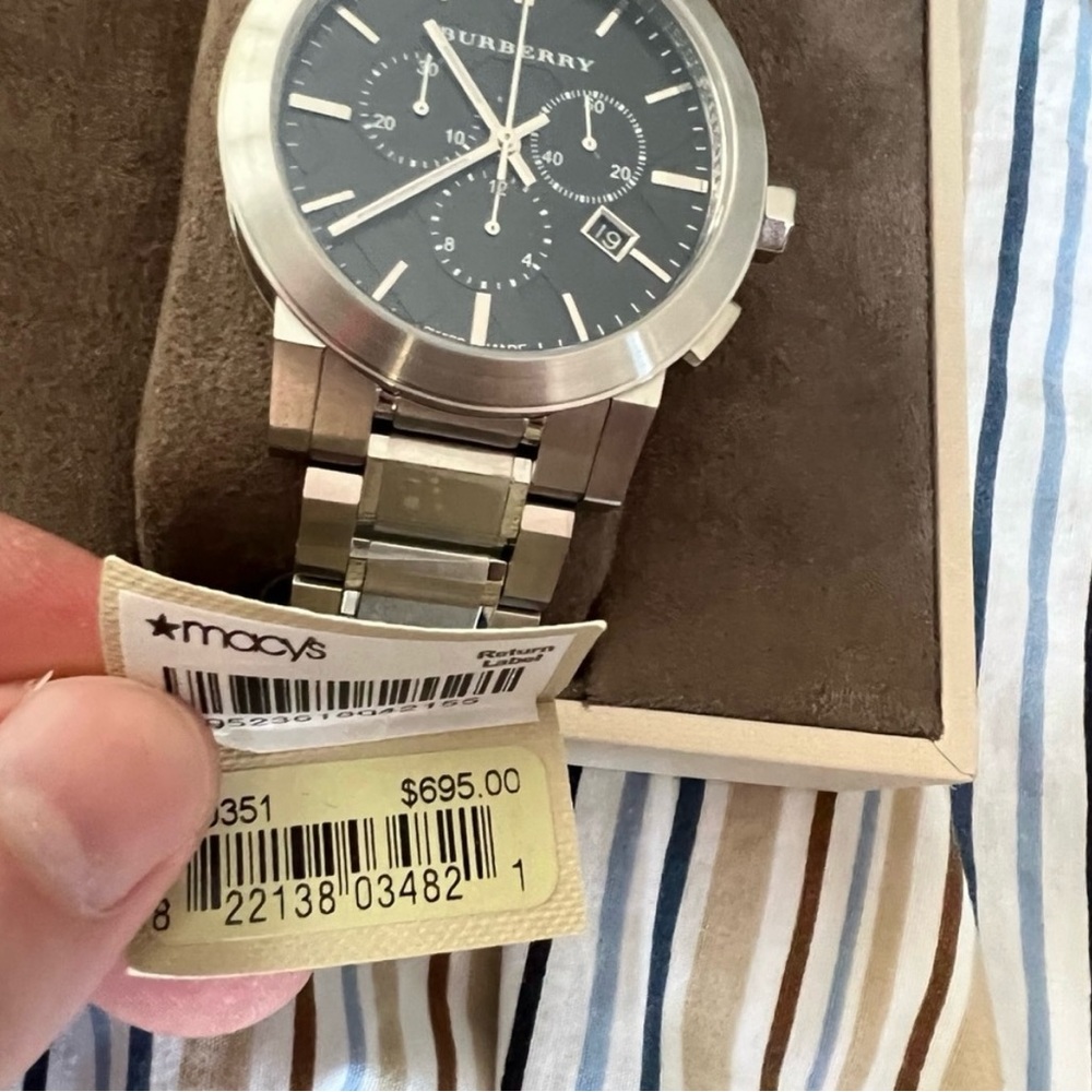 Brand New Burberry Mens Watch Never Worn - Picture 3 of 3